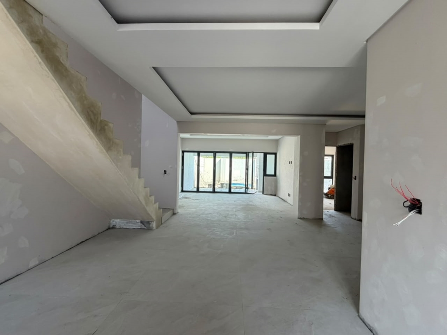 4 Bedroom Property for Sale in Sandown Western Cape